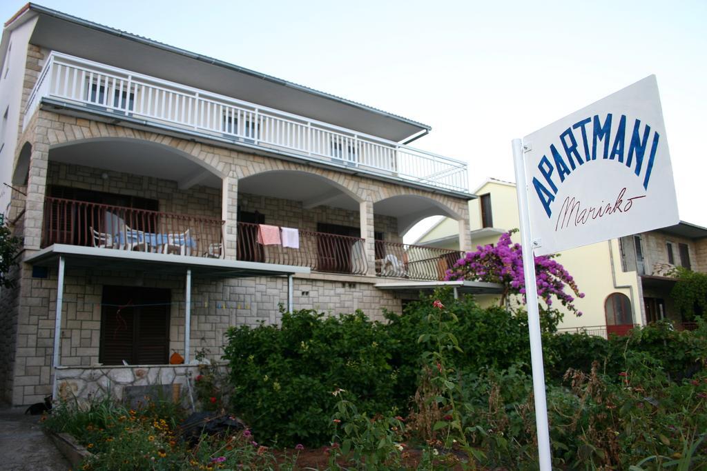 Apartments Marinko Stari Grad  Eksteriør billede