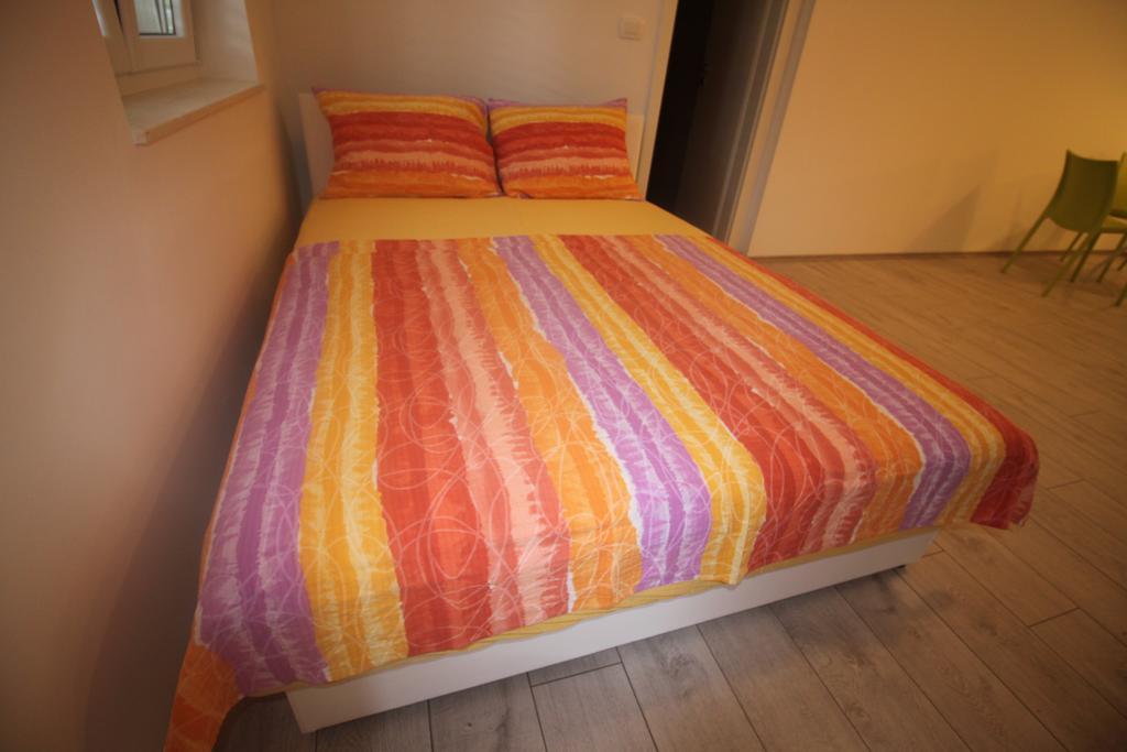 Apartments Marinko Stari Grad  Eksteriør billede