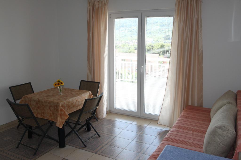 Apartments Marinko Stari Grad  Eksteriør billede