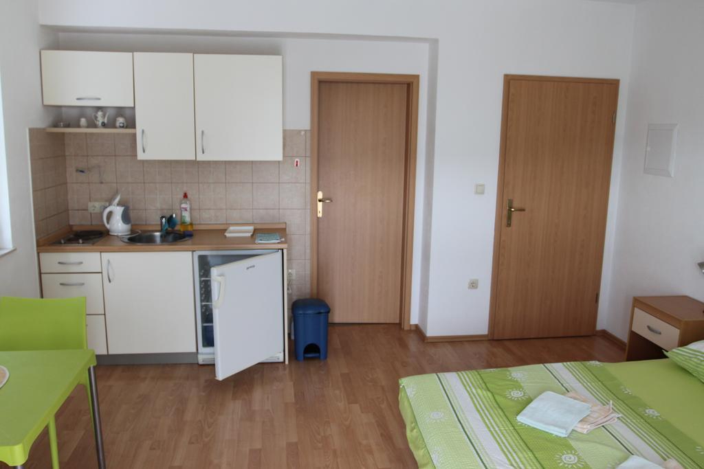 Apartments Marinko Stari Grad  Værelse billede